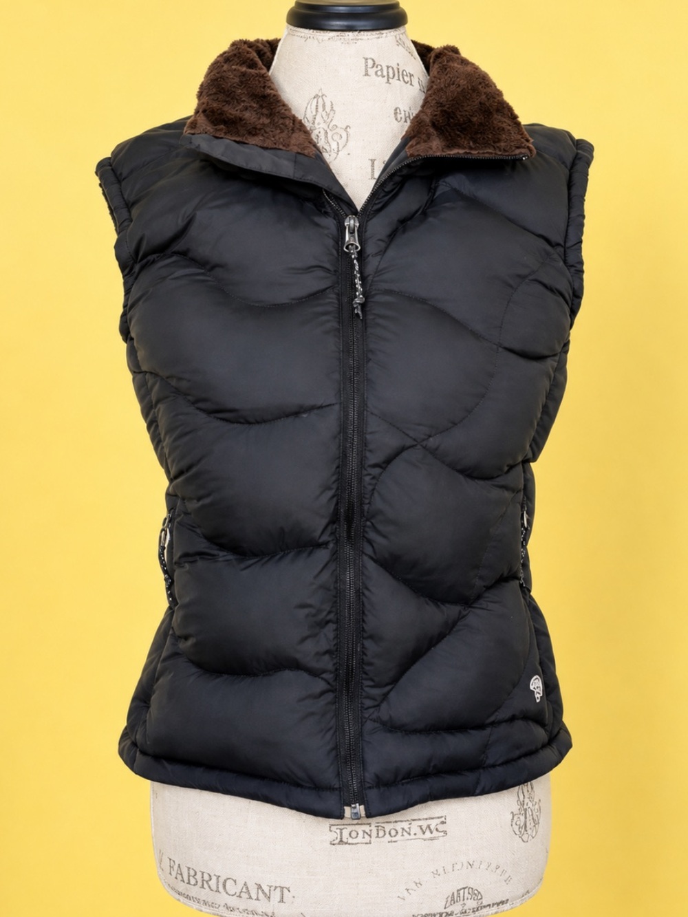 Mountain Hardwear Women's "Downtown" Down Vest Black Size Small New Without Tags - Picture 5 of 13